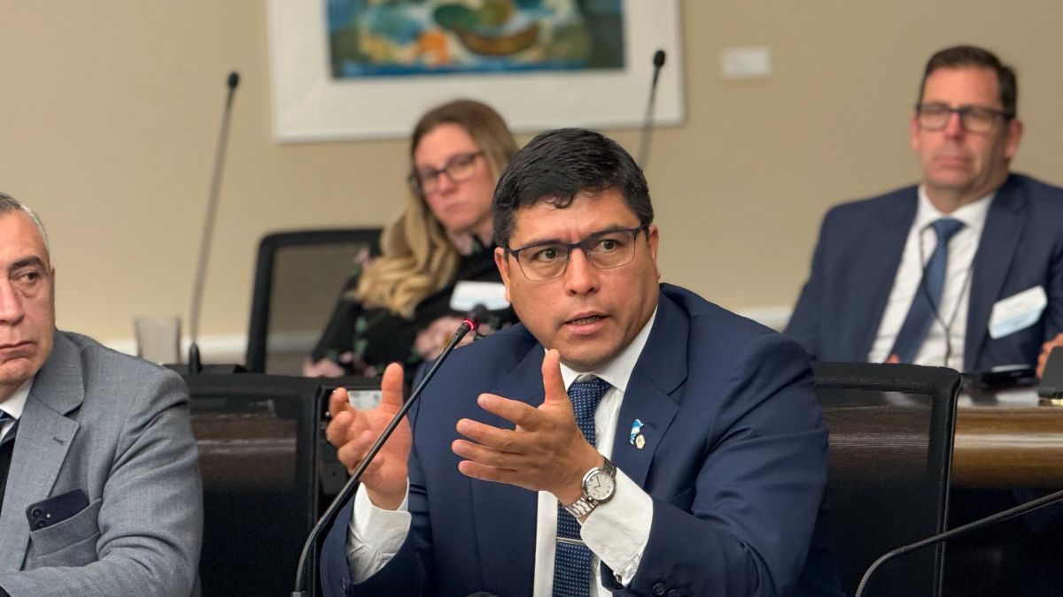 La Corte Suprema intervendrá en la disputa entre el gobernador Claudio Vidal y la Justicia de Santa Cruz | Digital